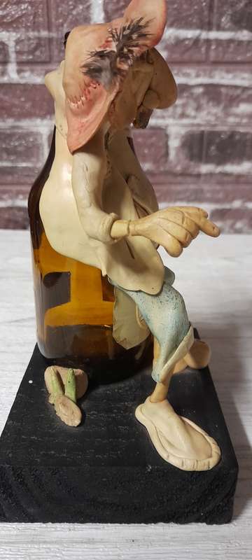 Vintage Very Rare Highly Collectable - Leon Ludick Handmade Castle Mancave /Bar Figarine 220mm High