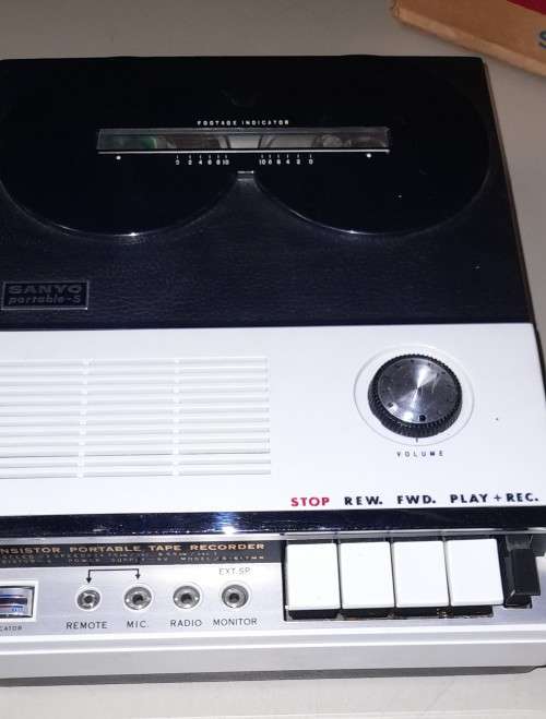 Boxed 1960`s Sanyo Portable S61TMR Reel to Reel Recorder with all original Accessories & Manuals