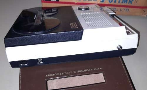 Boxed 1960`s Sanyo Portable S61TMR Reel to Reel Recorder with all original Accessories & Manuals