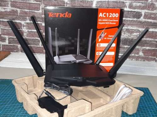 Boxed Tenda AC1200 Model: AC10U MU-MIMO Dual Band Gigabit WiFi - Gaming & 4K Streaming Router
