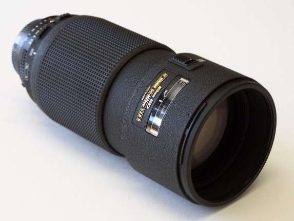 AF NIKON 80-200mm 1:2.8 D MINT CONDITION