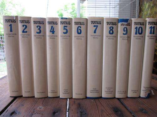 Versamelde Werke - Totius -11 Volumes -Eeufees Uitgawe