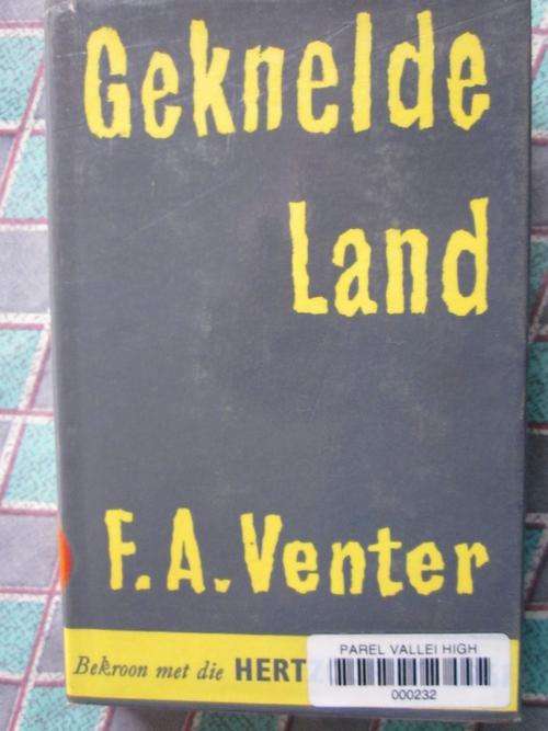 Geknelde Land - FA Venter -ex bib in goeie toestand