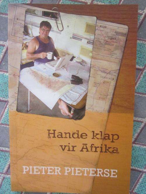 Hande Klap vir Afrika - Pieter Pieterse
