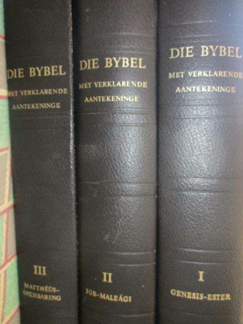 Die Bybel met Verklarende Aantekeninge -3 dele - potlood merkies en aantekeninge in