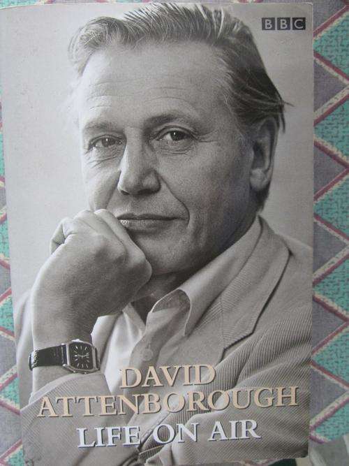 Life on Air -David Attenborough - Memoirs of a Broadcaster - softcover