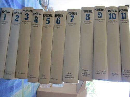 Versamelde Werke -Totius -Volledig 11 Volumes -eerste uitgawe 1977