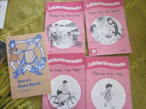 Vier X Lekkerleesreeks kinderboeke plus Sus en Daan Speel- skoolstempels in boeke