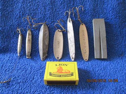 OLD SCHOOL SPOONS SOME WHITE METAL