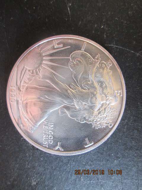 STUNNING UNC 1990 EAGLE/1 DOLLAR 1OZ FINE SILVER 1 of 2