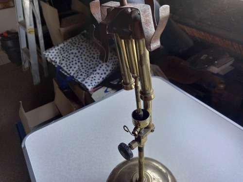 COLLECTORS VINTAGE BRASS COLEMAN PRESSURE LAMP...MADE IN CANADA