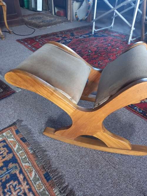 FOOTSTOOL ROCKER