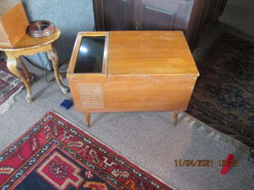 VINTAGE RADIOGRAM FOR REFURBISHMENT. HAMMERSTEIN AND GARRARD...PLEASE READ