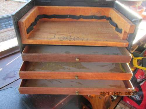 AMAZING..FIELD SAMPLE COLLECTORS CASE...PLEASE SEE PICS