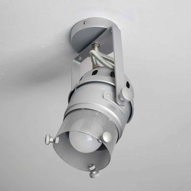Down Light Lamp, for Kitchen, Living, Dining or Bath room. All metal silver in color 220v
