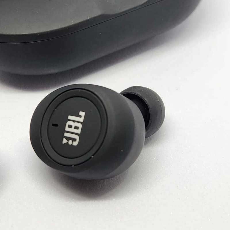 True Wireless Earbuds with Charging Case (JBL)