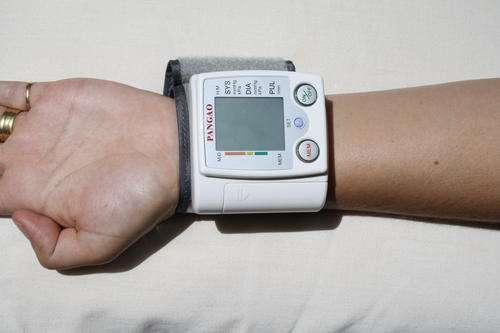 NEW WRIST BLOOD PRESSURE MONITOR WRISTECH