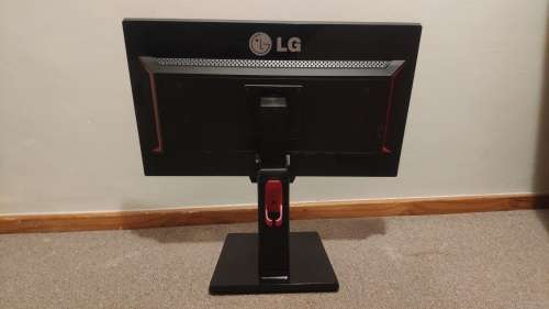 LG 24GM77 24" 1920x1080 144Hz Gaming Monitor with DisplayPort and Power Cable