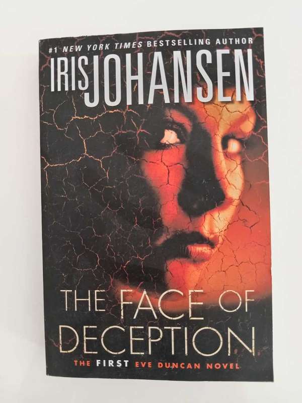 Iris Johansen - The face of deception