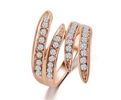 Stunning Rose Gold Ring - Size 8