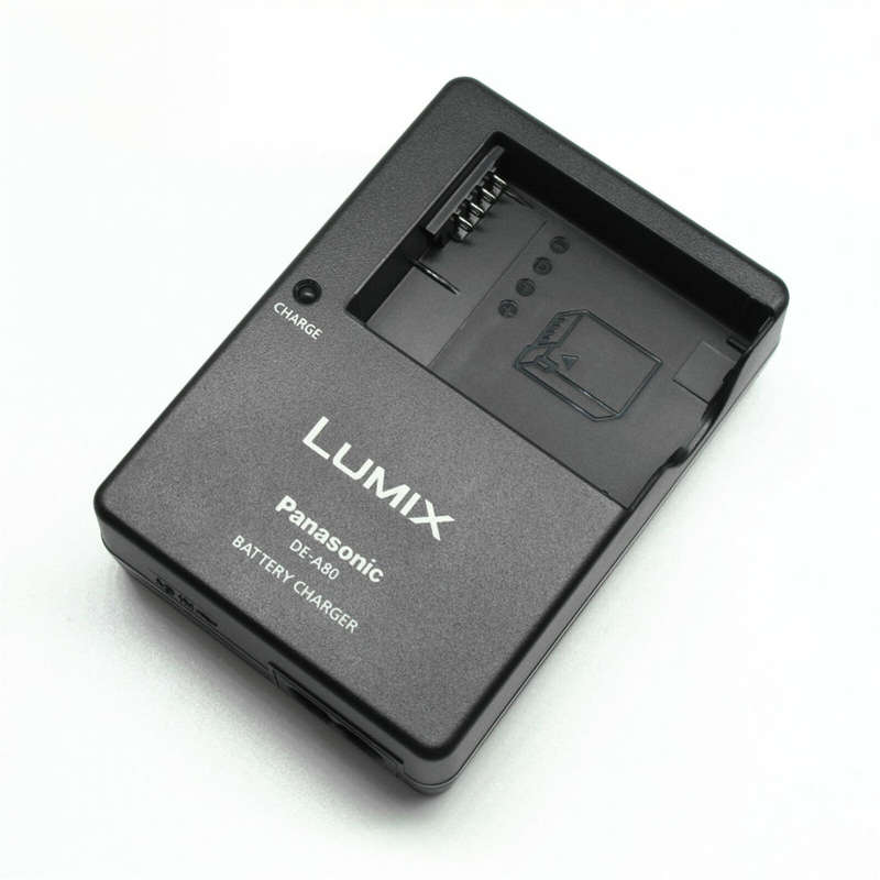 PANASONIC LUMIX DE-A80 BATTERY CHARGER