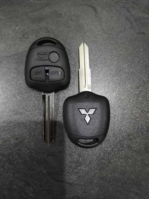 Mitsubishi Lancer /Outlander 3 button key shell