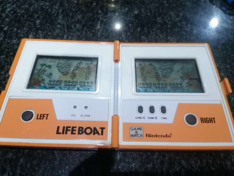 NINTENDO GAME AND WATCH   LIFEBOAT