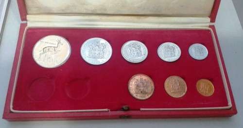 1971 SA Long Proof Set with SILVER 15g One Rand (no gold) - GOLDEN TONED SPRINGBOK!!!