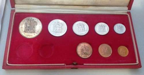 1971 SA Long Proof Set with SILVER 15g One Rand (no gold) - GOLDEN TONED SPRINGBOK!!!
