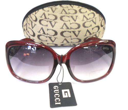 GUCCI STYLISH SUNGLASSES IN A FREE CASE