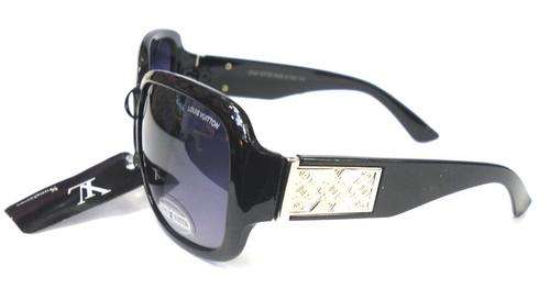 LV STYLISH SUNGLASSES IN A FREE CASE