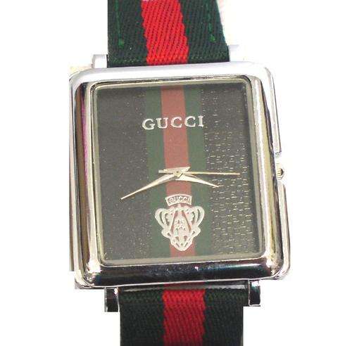 GUCCI WATCH IN A GIFT BOX - IDEAL FOR XMAS GIFTS