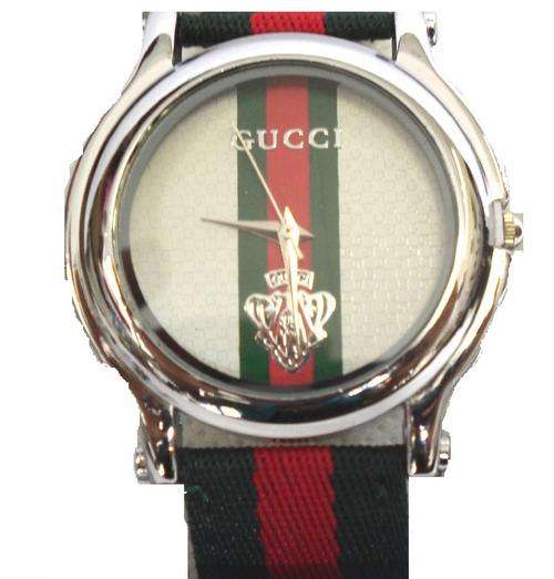 GUCCI WATCH IN A GIFT BOX - IDEAL FOR XMAS GIFTS