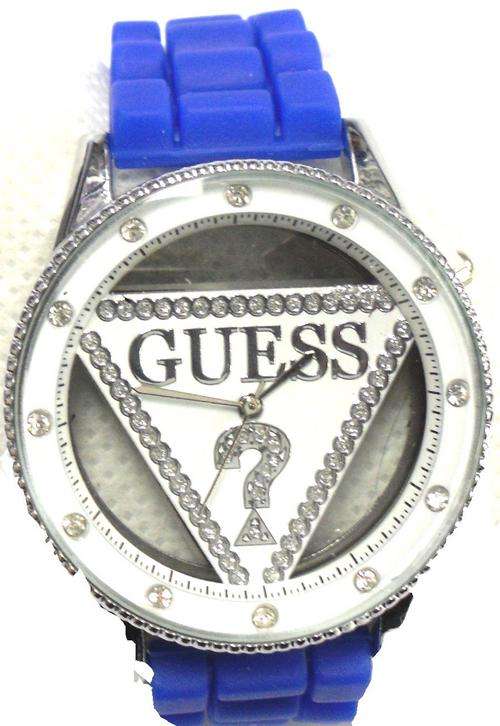 GUESS WATCH WITH DIAMANTE DETAIL IN A GIFT BOX