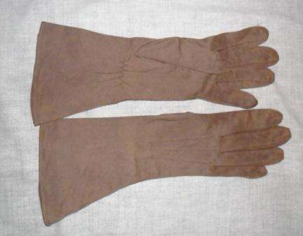 Lovely ladies leather gloves