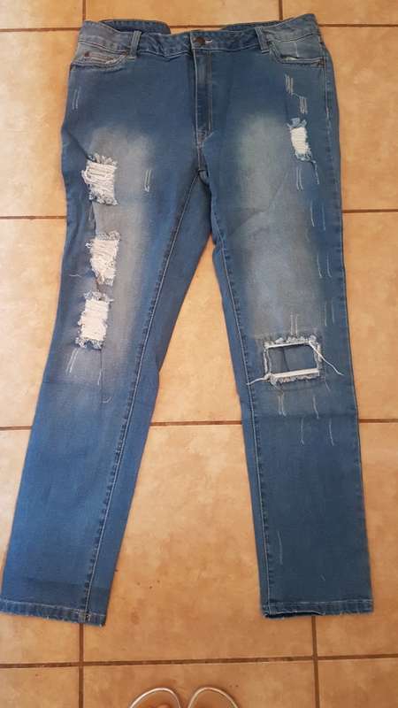 Ladies blue Freyd and patched Jeans ****** SA Size 36, 44 and 50 ******