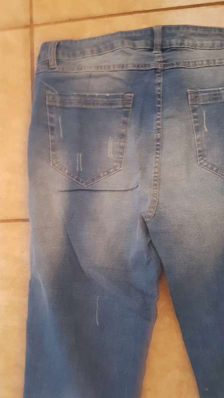 Ladies blue Freyd and patched Jeans ****** SA Size 36, 44 and 50 ******