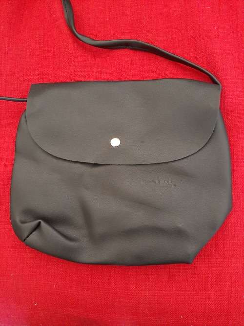 Free Eyeliner with this Bag!!!