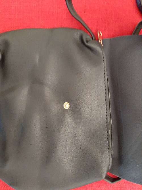 Free Eyeliner with this Bag!!!