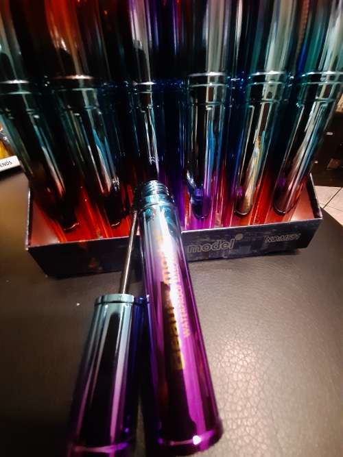 Waterproof Mascara - by Beauty Model
