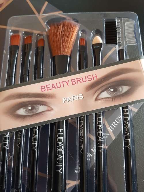 Brush set by Huda
