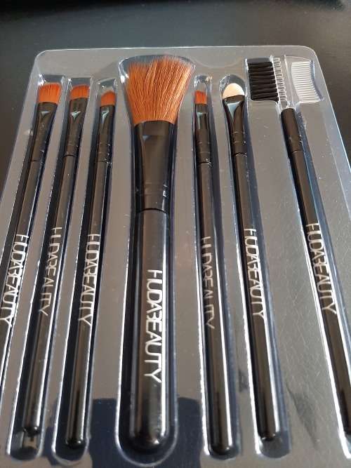 Brush set by Huda