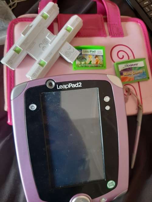 Kids Leapfrog tablet, with 2 games and carrycase