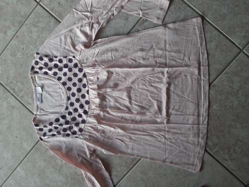 Ladies Shirts. Pink and purple. Size M and L