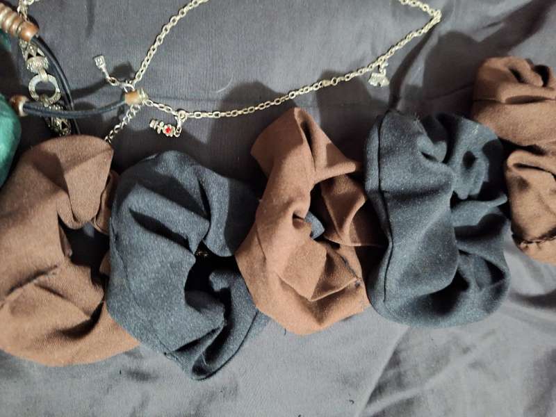 Lot of Jewelery and hair accesories