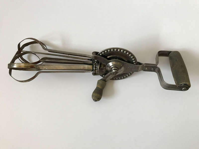 Vintage Ball Drive Swift Whip Hand Beater
