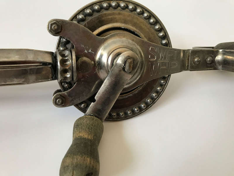Vintage Ball Drive Swift Whip Hand Beater