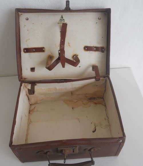 Vintage picnic set in original case