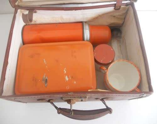 Vintage picnic set in original case