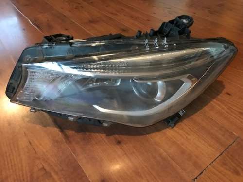 Mercedes CLA Intelligent Light (Left Front)
